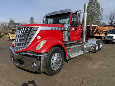 International LoneStar Day Cab Truck - Cummins 5000HP, 13 Speed Manual