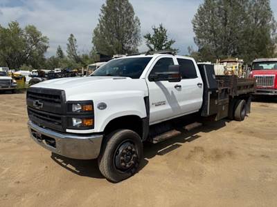 2019 Chevrolet 6500 HD 4X4 Crew Cab Dump Truck