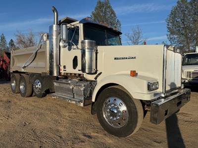 Western Star 4900EX Tri Axle Dump Truck - Detroit 560HP, 18 Speed Manual
