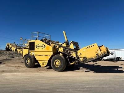 Weiler E2850 Remixing Transfer Vehicle