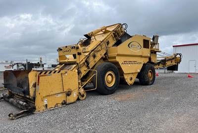 Weiler E2850 Remixing Transfer Vehicle