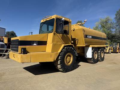 Caterpillar D250D Water Truck