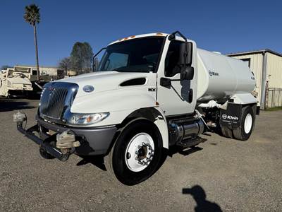 International MV 2000 Gallon Water Truck - Cummins, 6 Speed Manual