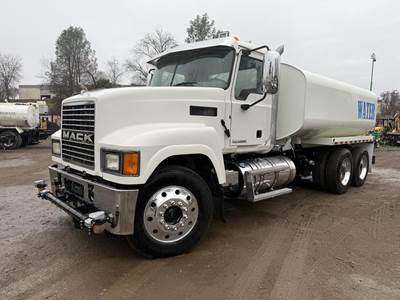 Mack Pinnacle CHU613 4000 Gallon Water Truck - 505HP, Automatic