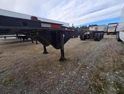 PANDERRA SUPER CHASSIS - HAULS 40' CONTAINERS Tri Axle Steel Container Chassis, Spring, Fixed Axle