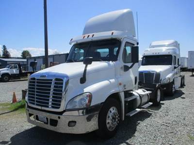 Freightliner Cascadia 125 Single Axle Day Cab Truck - Detroit 450HP