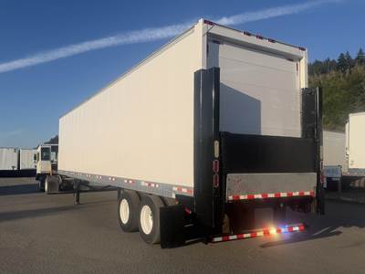 Great Dane 40 ft Dry Van Trailer - Roll up Door, Air Ride, Liftgate, Sliding Axle