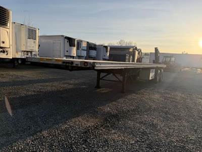 UTILITY 36x102 Combination Flatbed Trailer - Air Ride, Fixed Axle