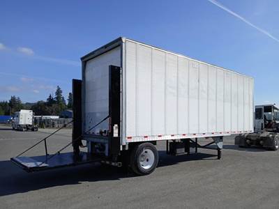 Hyundai 28x102 Single Axle Aluminum Pup Trailer - Air Ride, Fixed Axle