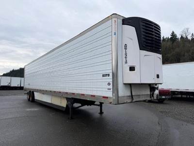 UTILITY 3000R 53 ft Reefer Trailer - Sliding Axle, Swing Door, Carrier