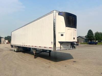 UTILITY ROLL DOOR AIR RIDE LIFT GATE REEFER W/ CARRIER VEC Reefer Trailer