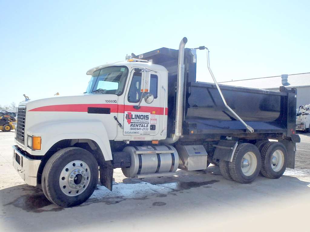 2008 Mack PINNACLE CHU613 Heavy Duty Dump Truck For Sale, 118,846 Miles