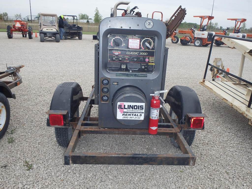 2009 Lincoln Electric CLASSIC 300D Welding Equipment For Sale, 944