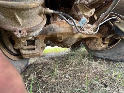 Mack CRDP92 Front Axle Housing for a Mack DM685S