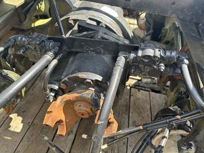 Spicer Front Axle Housing for a Eaton