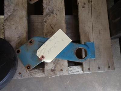 Cummins V903 Bracket