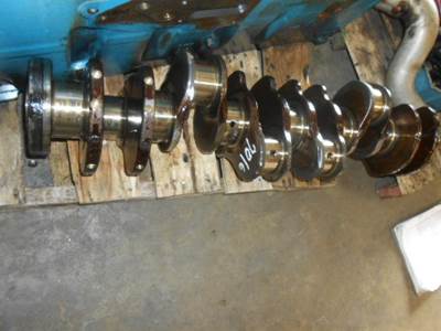International DT466E Crankshaft