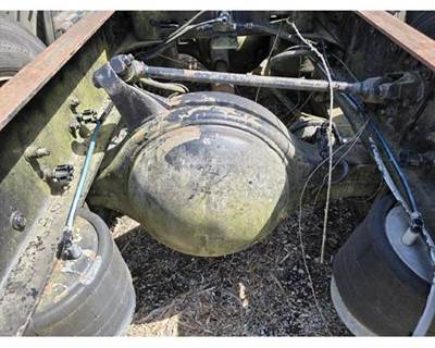 Eaton RS404 Rear Differential for a Freightliner COLUMBIA 120