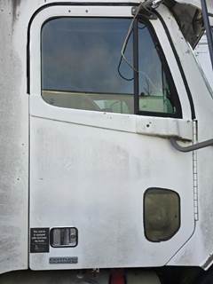 Freightliner Century Class Front Door Assembly for a Freightliner CENTURY