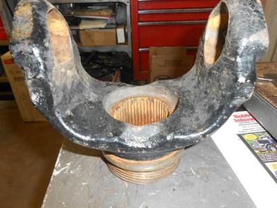 YOKE, 1760, SPLINE CT: 46,  OD: 3.50" FULL ROUND