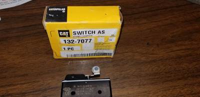 New Surplus CAT Limit Switch 132-7077