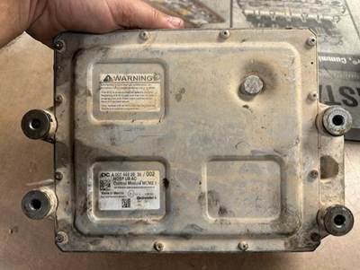 USED ECM DETROIT DIESEL  A0014452835/002  DD15 CONTROL MODULE