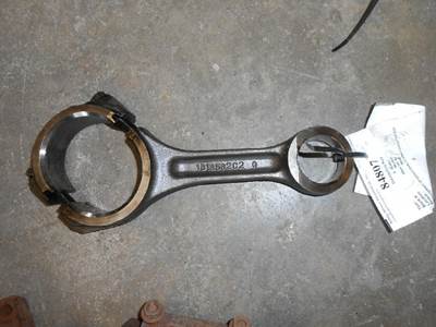 International DT466 Engine Rod