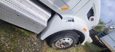 Peterbilt 567 Fender