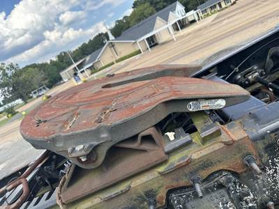 Holland Manual Fifth Wheel