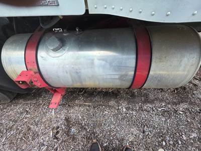 Freightliner Century Class Fuel Tank for a Freightliner CENTURY