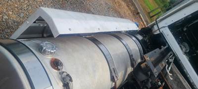 Mack Vision CXN613 Fuel Tank for a Mack CXN613