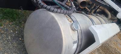 Mack Vision CXN613 Fuel Tank for a Mack CXN613