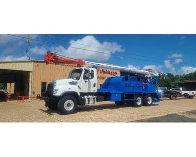 Freightliner 114SD Truck