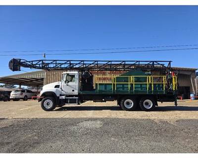 Mack Granite CV713 Truck