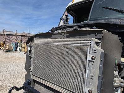 Freightliner Cascadia Radiator