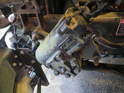 Mack Vision CXN613 Steering Gear / Rack for a Mack CXN613