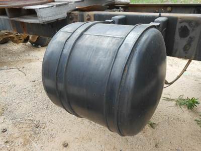 Mack RD690S Truck Tank