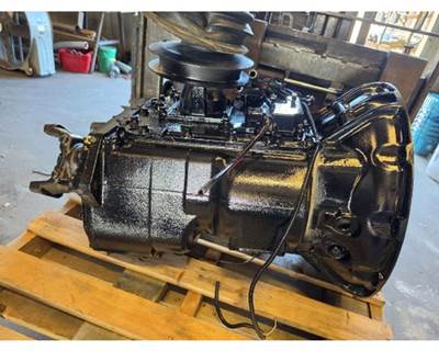 Fuller CHU613 Transmission for a Mack CHU613