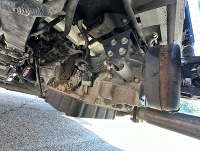 Isuzu NPR HD Transmission