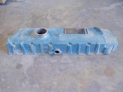 International 4700 LP Valve Cover for a International 4700 LOW PROFILE