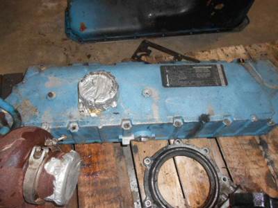International DT466E Valve Cover