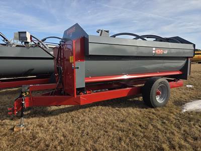 FORGE 430 Feed Wagon