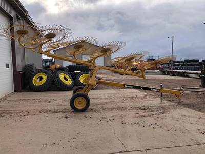 Vermeer VR1224 Hay Rake