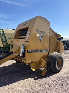 Vermeer 605N CORNSTALK SPECIAL Round Hay Baler