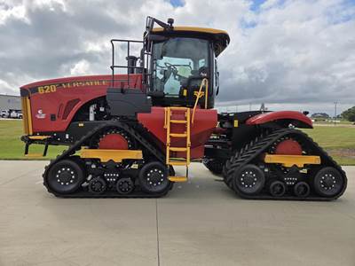 Versatile 620DT Tractor