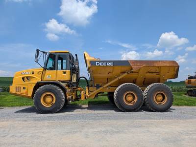 John Deere 300D Articulated Dump Truck
