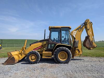 Caterpillar 420D Backhoe
