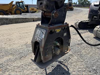 Caterpillar 222-3780 Compactor Plate Attachment, 12" x 31", 45 mm Pins