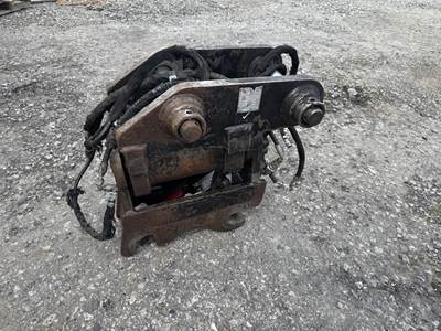 Caterpillar 485-5305 HYD TILT COUPLER 50 MM Coupler