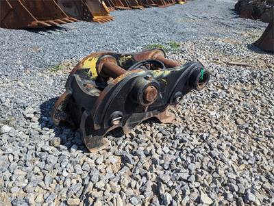 Dromone Hydraulic Quick Coupler